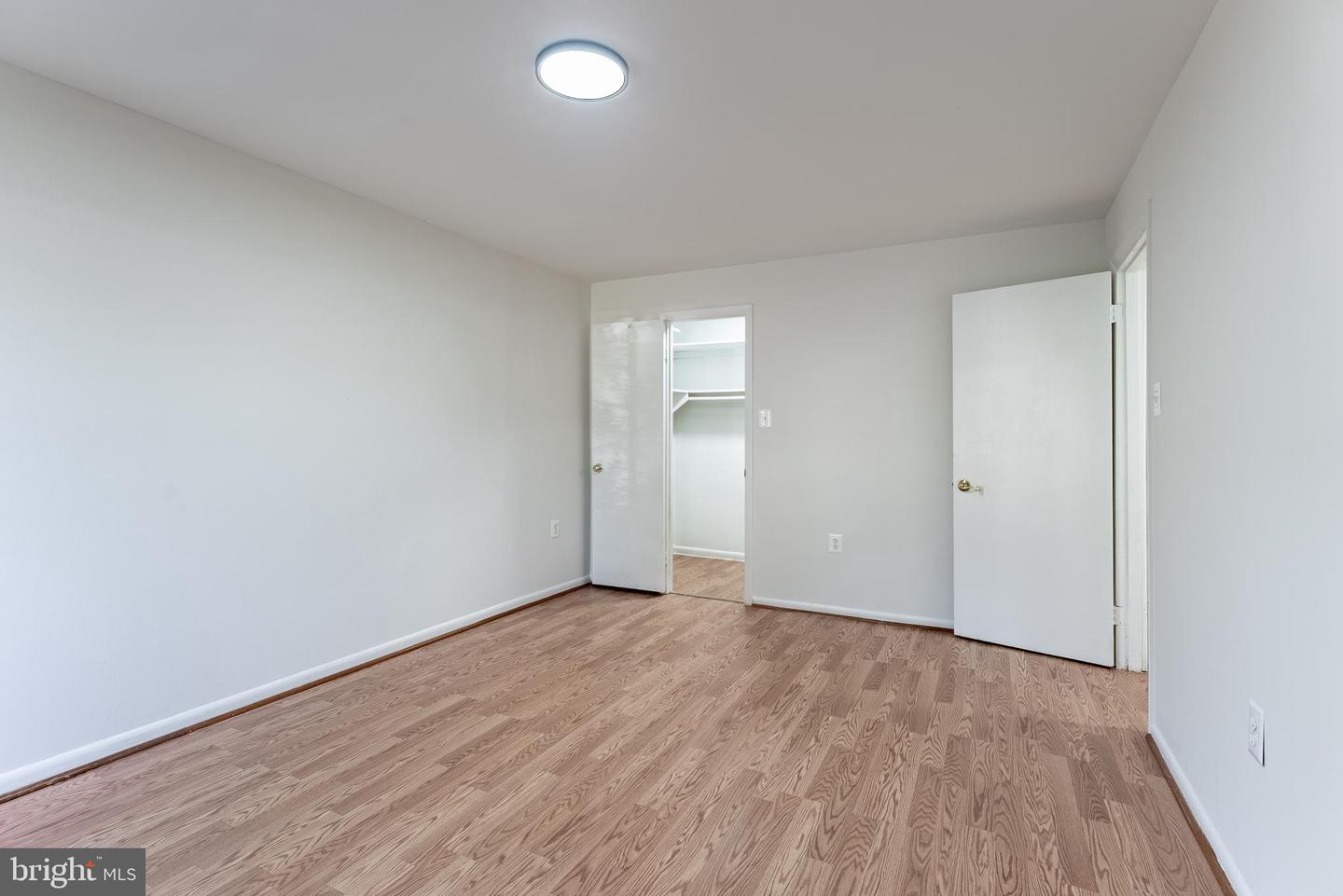 2856 DOVER LN #103, FALLS CHURCH, Virginia 22042, 2 Bedrooms Bedrooms, ,1 BathroomBathrooms,Residential,For sale,2856 DOVER LN #103,VAFX2242248 MLS # VAFX2242248