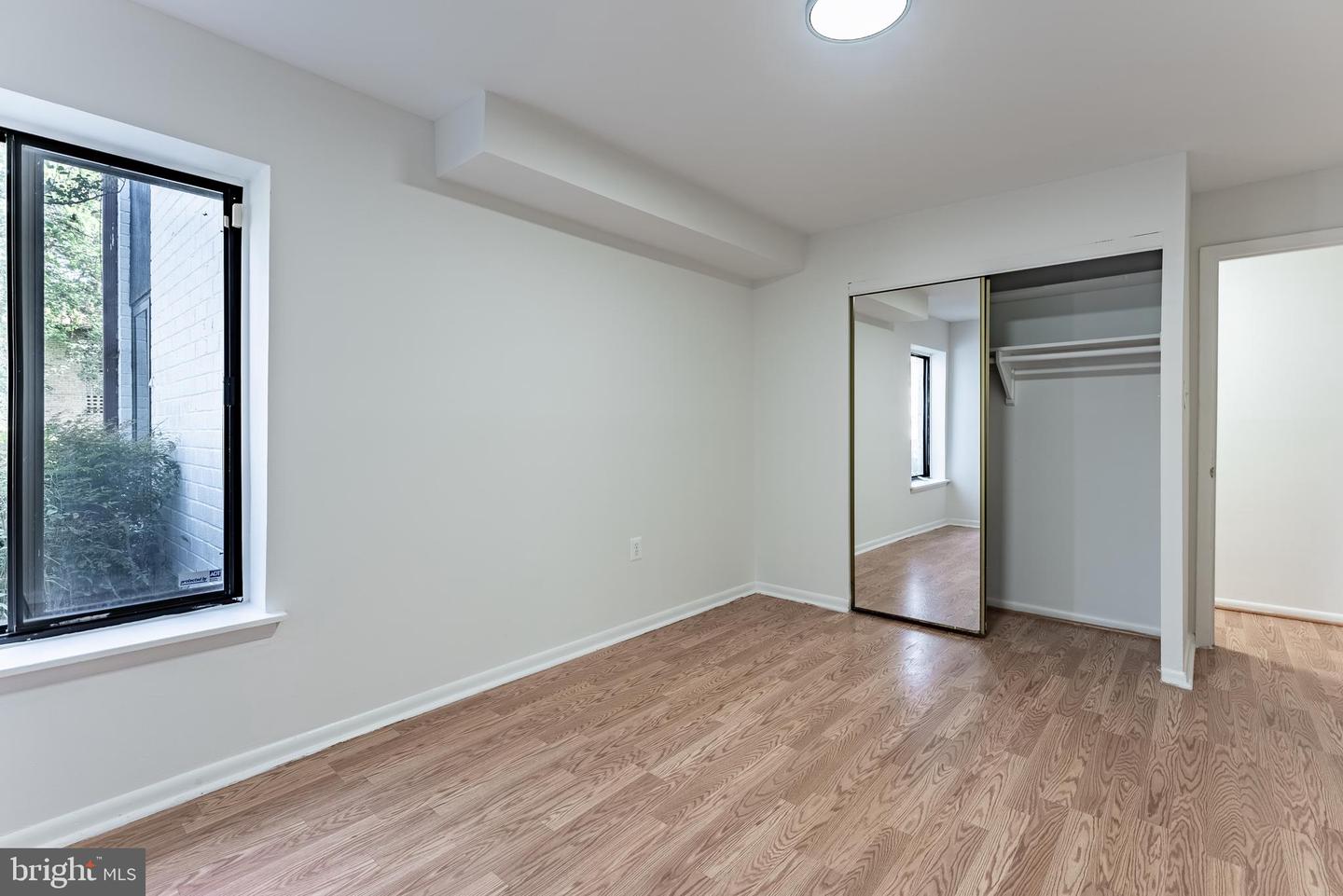 2856 DOVER LN #103, FALLS CHURCH, Virginia 22042, 2 Bedrooms Bedrooms, ,1 BathroomBathrooms,Residential,For sale,2856 DOVER LN #103,VAFX2242248 MLS # VAFX2242248