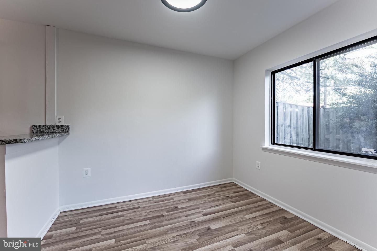 2856 DOVER LN #103, FALLS CHURCH, Virginia 22042, 2 Bedrooms Bedrooms, ,1 BathroomBathrooms,Residential,For sale,2856 DOVER LN #103,VAFX2242248 MLS # VAFX2242248