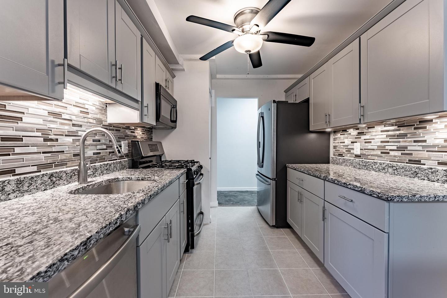 2856 DOVER LN #103, FALLS CHURCH, Virginia 22042, 2 Bedrooms Bedrooms, ,1 BathroomBathrooms,Residential,For sale,2856 DOVER LN #103,VAFX2242248 MLS # VAFX2242248