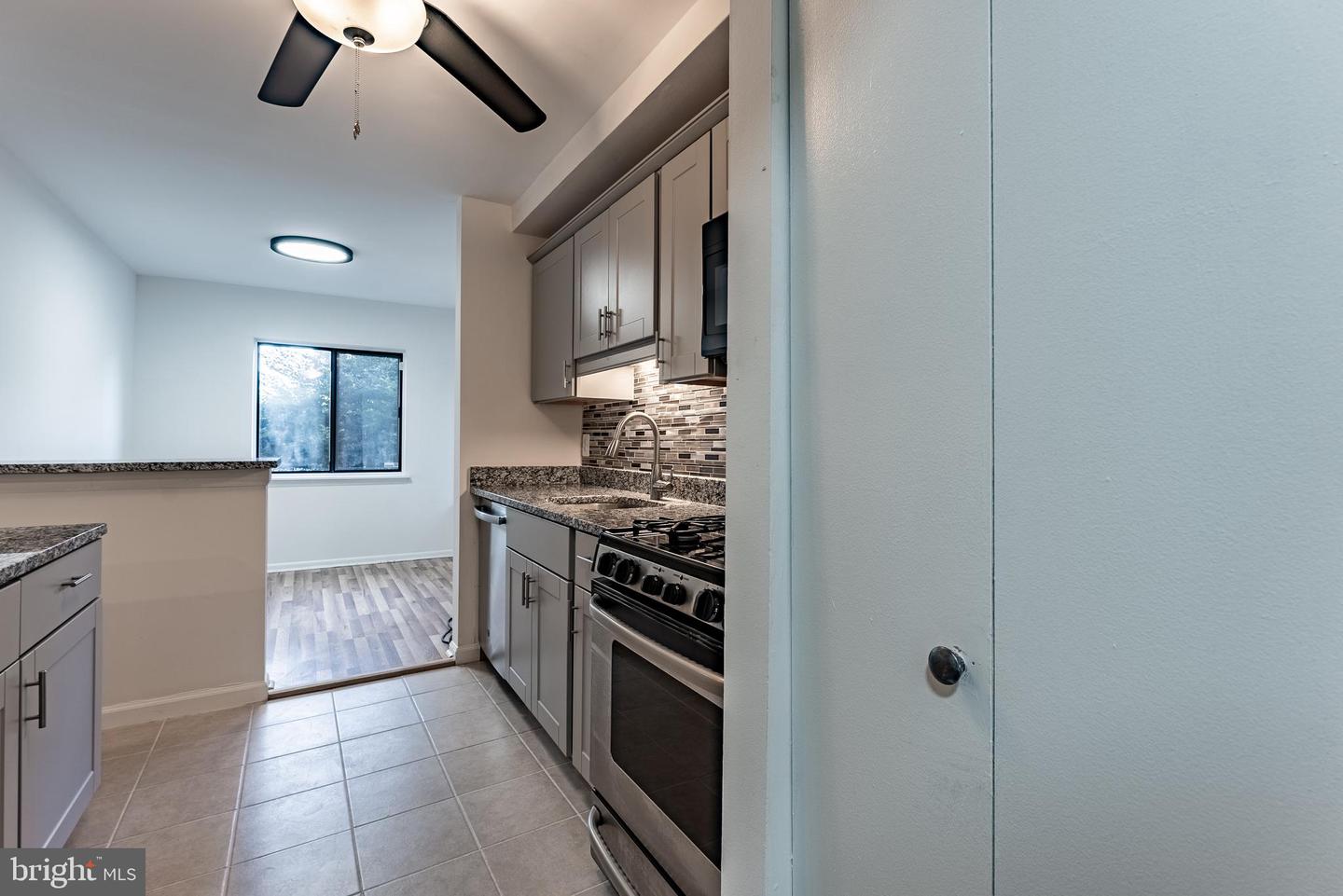 2856 DOVER LN #103, FALLS CHURCH, Virginia 22042, 2 Bedrooms Bedrooms, ,1 BathroomBathrooms,Residential,For sale,2856 DOVER LN #103,VAFX2242248 MLS # VAFX2242248