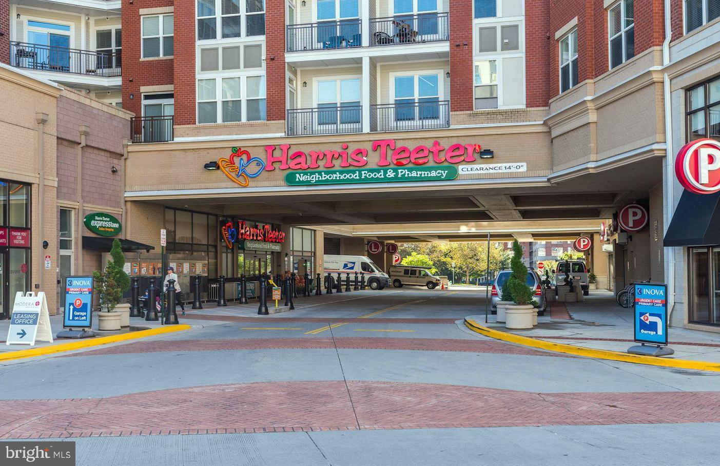 2856 DOVER LN #103, FALLS CHURCH, Virginia 22042, 2 Bedrooms Bedrooms, ,1 BathroomBathrooms,Residential,For sale,2856 DOVER LN #103,VAFX2242248 MLS # VAFX2242248