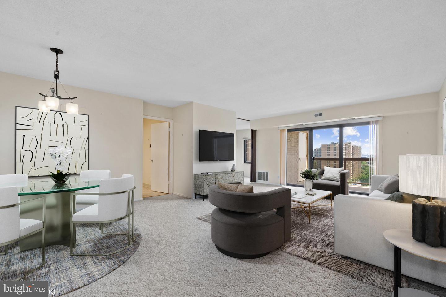 307 YOAKUM PKWY #1105, ALEXANDRIA, Virginia 22304, 2 Bedrooms Bedrooms, ,2 BathroomsBathrooms,Residential,For sale,307 YOAKUM PKWY #1105,VAAX2045634 MLS # VAAX2045634