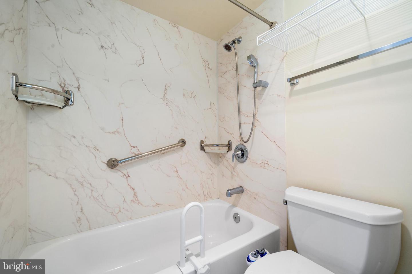 307 YOAKUM PKWY #1105, ALEXANDRIA, Virginia 22304, 2 Bedrooms Bedrooms, ,2 BathroomsBathrooms,Residential,For sale,307 YOAKUM PKWY #1105,VAAX2045634 MLS # VAAX2045634