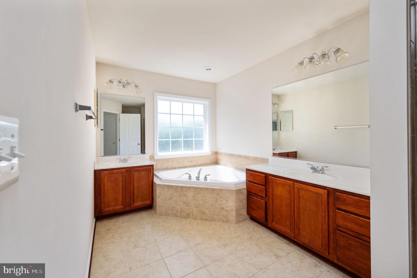 104 REGATTA LN, STAFFORD, Virginia 22554, 4 Bedrooms Bedrooms, ,3 BathroomsBathrooms,Residential,For sale,104 REGATTA LN,VAST2039264 MLS # VAST2039264