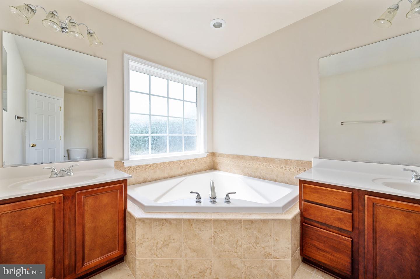104 REGATTA LN, STAFFORD, Virginia 22554, 4 Bedrooms Bedrooms, ,3 BathroomsBathrooms,Residential,For sale,104 REGATTA LN,VAST2039264 MLS # VAST2039264