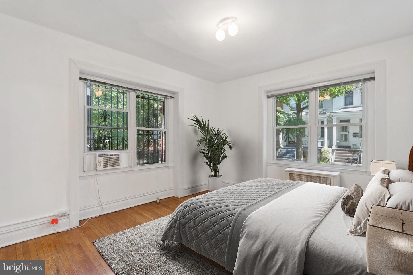 1514 17TH ST NW #114, WASHINGTON, District Of Columbia 20036, 1 Bedroom Bedrooms, ,1 BathroomBathrooms,Residential,For sale,1514 17TH ST NW #114,DCDC2203096 MLS # DCDC2203096