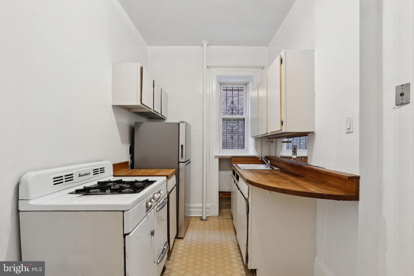 1514 17TH ST NW #114, WASHINGTON, District Of Columbia 20036, 1 Bedroom Bedrooms, ,1 BathroomBathrooms,Residential,For sale,1514 17TH ST NW #114,DCDC2203096 MLS # DCDC2203096