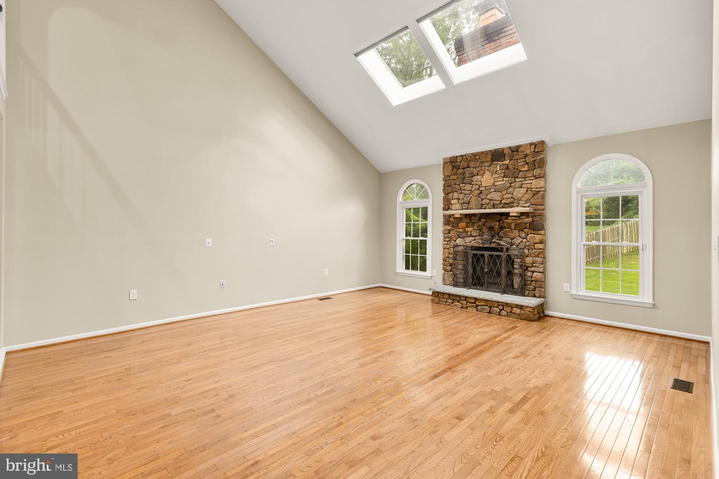 5501 CHESTERMILL CT, FAIRFAX, Virginia 22030, 5 Bedrooms Bedrooms, ,4 BathroomsBathrooms,Residential,For sale,5501 CHESTERMILL CT,VAFX2246010 MLS # VAFX2246010