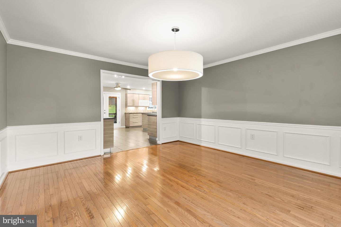 5501 CHESTERMILL CT, FAIRFAX, Virginia 22030, 5 Bedrooms Bedrooms, ,4 BathroomsBathrooms,Residential,For sale,5501 CHESTERMILL CT,VAFX2246010 MLS # VAFX2246010