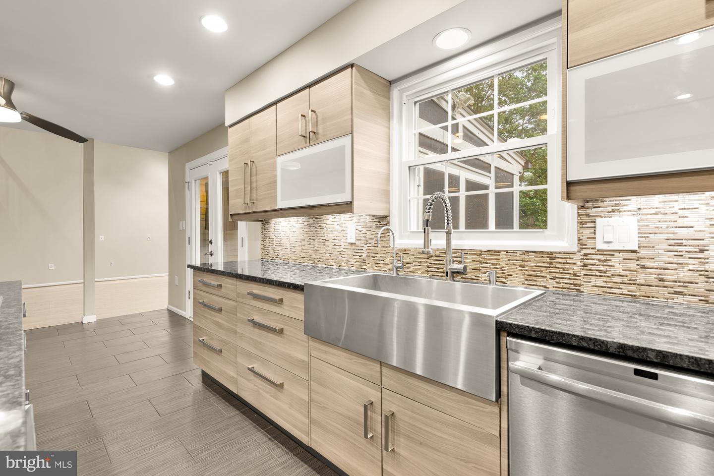5501 CHESTERMILL CT, FAIRFAX, Virginia 22030, 5 Bedrooms Bedrooms, ,4 BathroomsBathrooms,Residential,For sale,5501 CHESTERMILL CT,VAFX2246010 MLS # VAFX2246010
