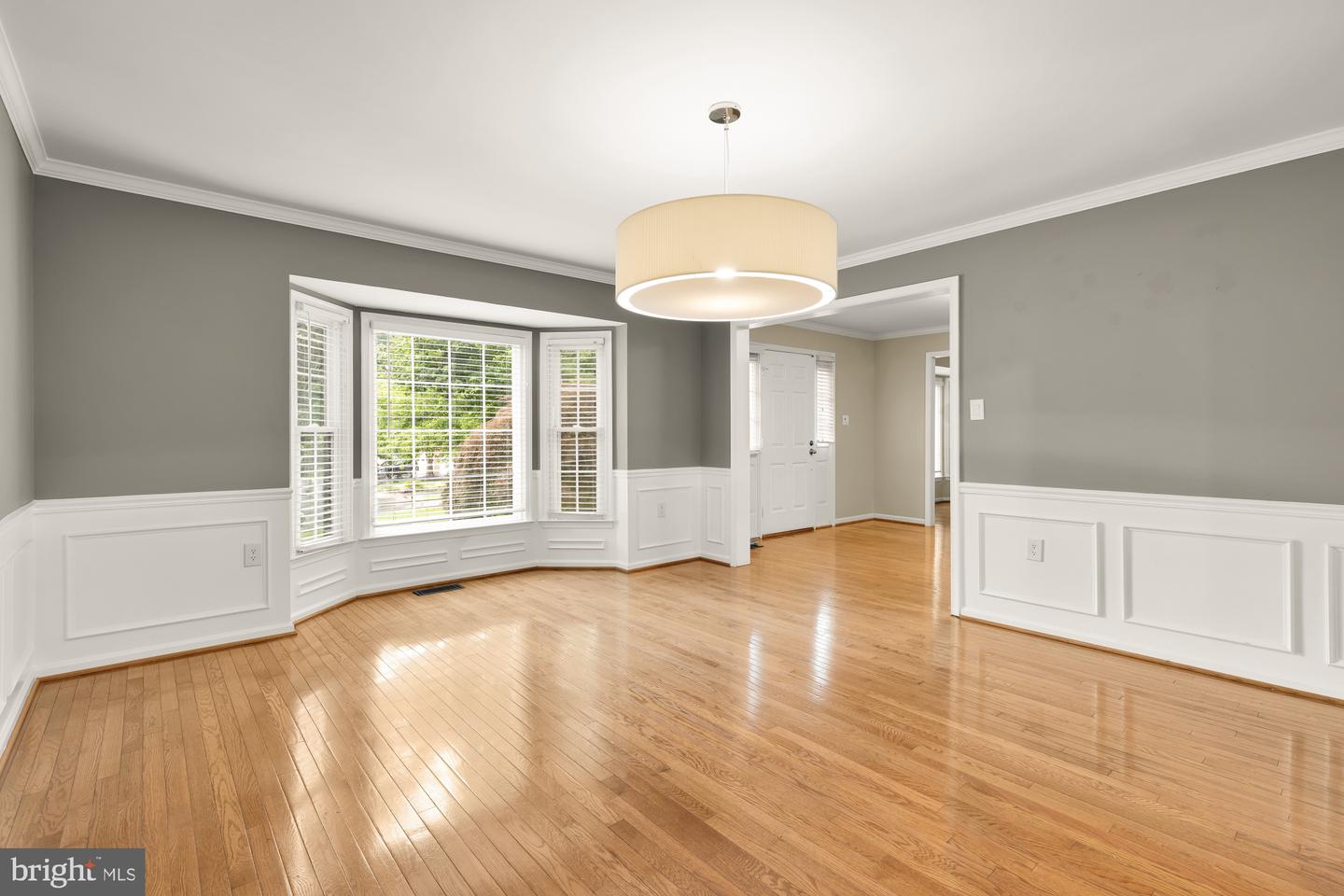 5501 CHESTERMILL CT, FAIRFAX, Virginia 22030, 5 Bedrooms Bedrooms, ,4 BathroomsBathrooms,Residential,For sale,5501 CHESTERMILL CT,VAFX2246010 MLS # VAFX2246010