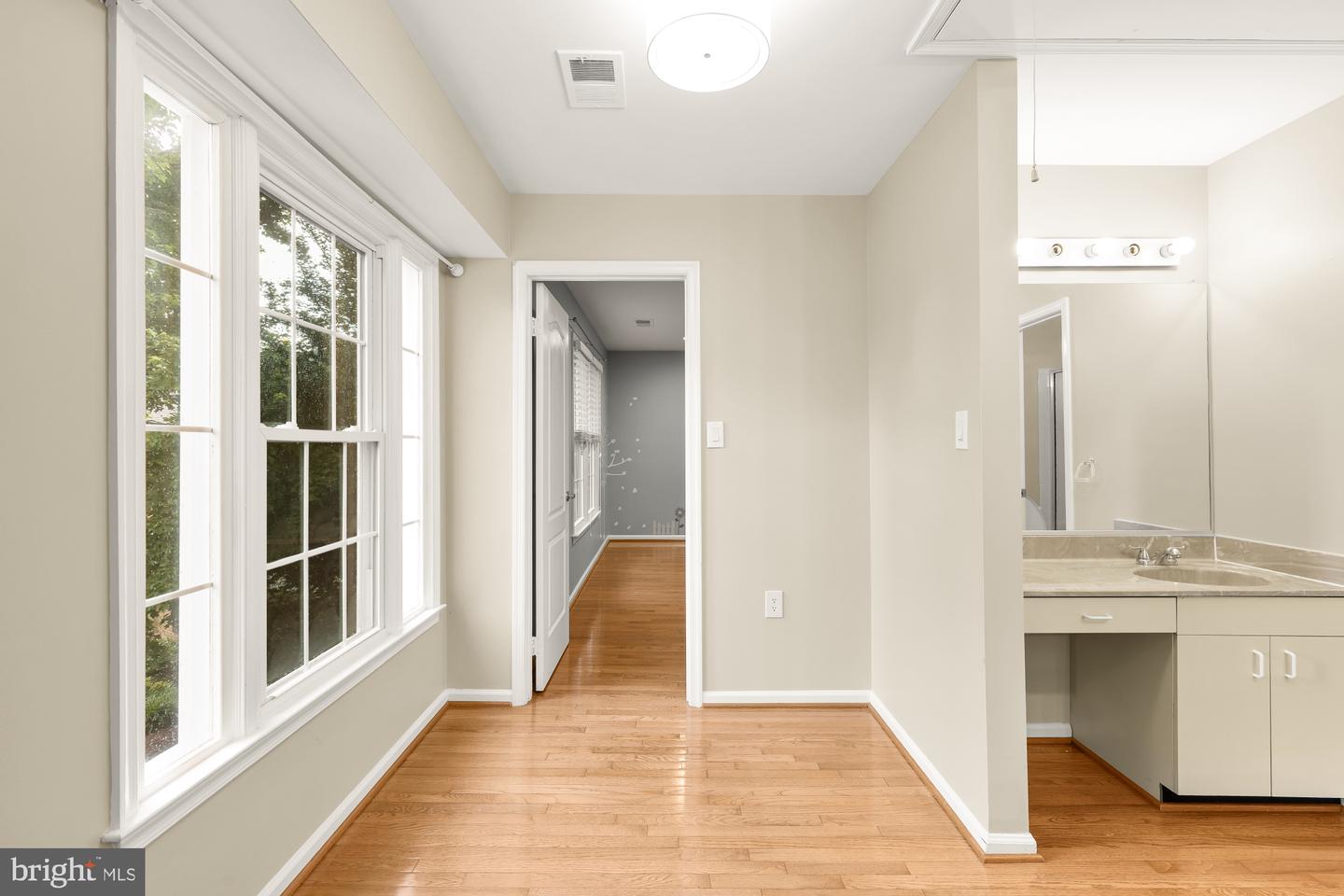 5501 CHESTERMILL CT, FAIRFAX, Virginia 22030, 5 Bedrooms Bedrooms, ,4 BathroomsBathrooms,Residential,For sale,5501 CHESTERMILL CT,VAFX2246010 MLS # VAFX2246010