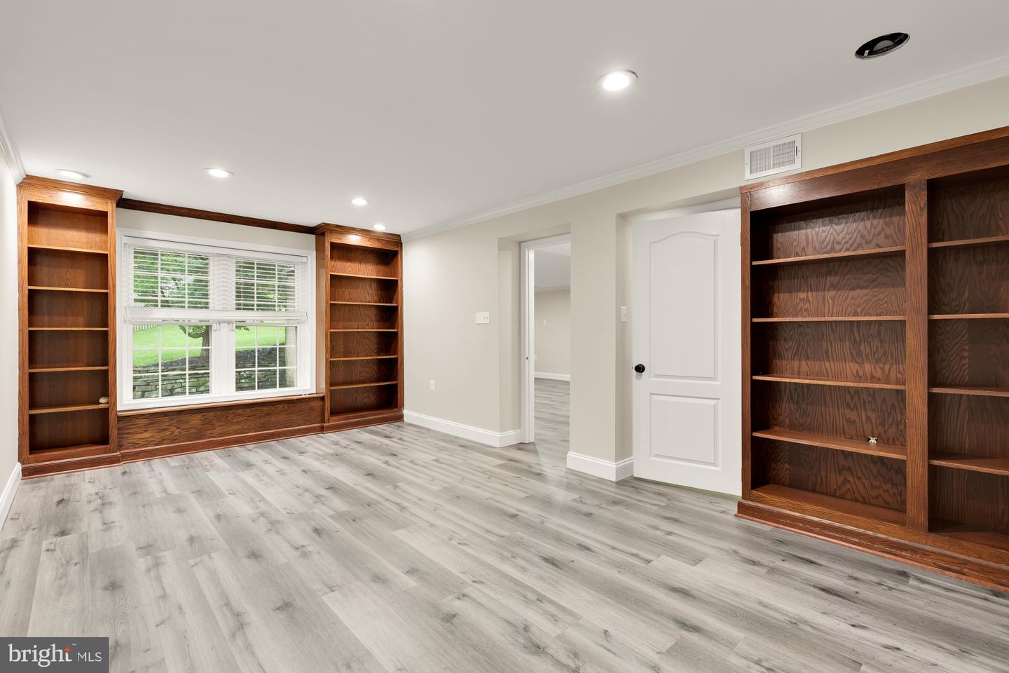 5501 CHESTERMILL CT, FAIRFAX, Virginia 22030, 5 Bedrooms Bedrooms, ,4 BathroomsBathrooms,Residential,For sale,5501 CHESTERMILL CT,VAFX2246010 MLS # VAFX2246010