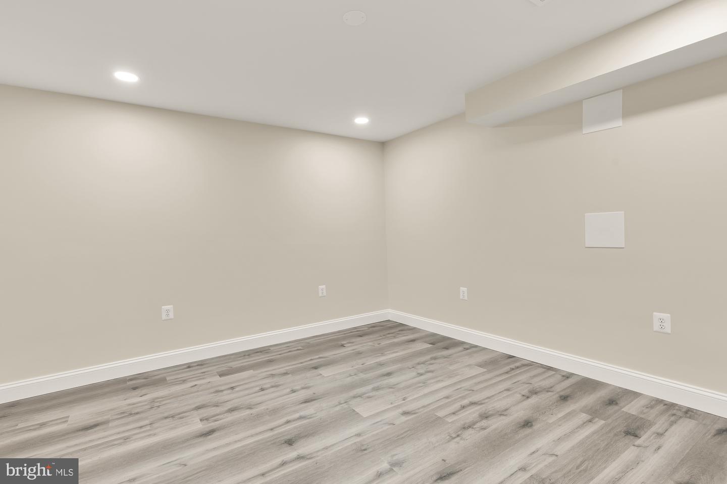 5501 CHESTERMILL CT, FAIRFAX, Virginia 22030, 5 Bedrooms Bedrooms, ,4 BathroomsBathrooms,Residential,For sale,5501 CHESTERMILL CT,VAFX2246010 MLS # VAFX2246010