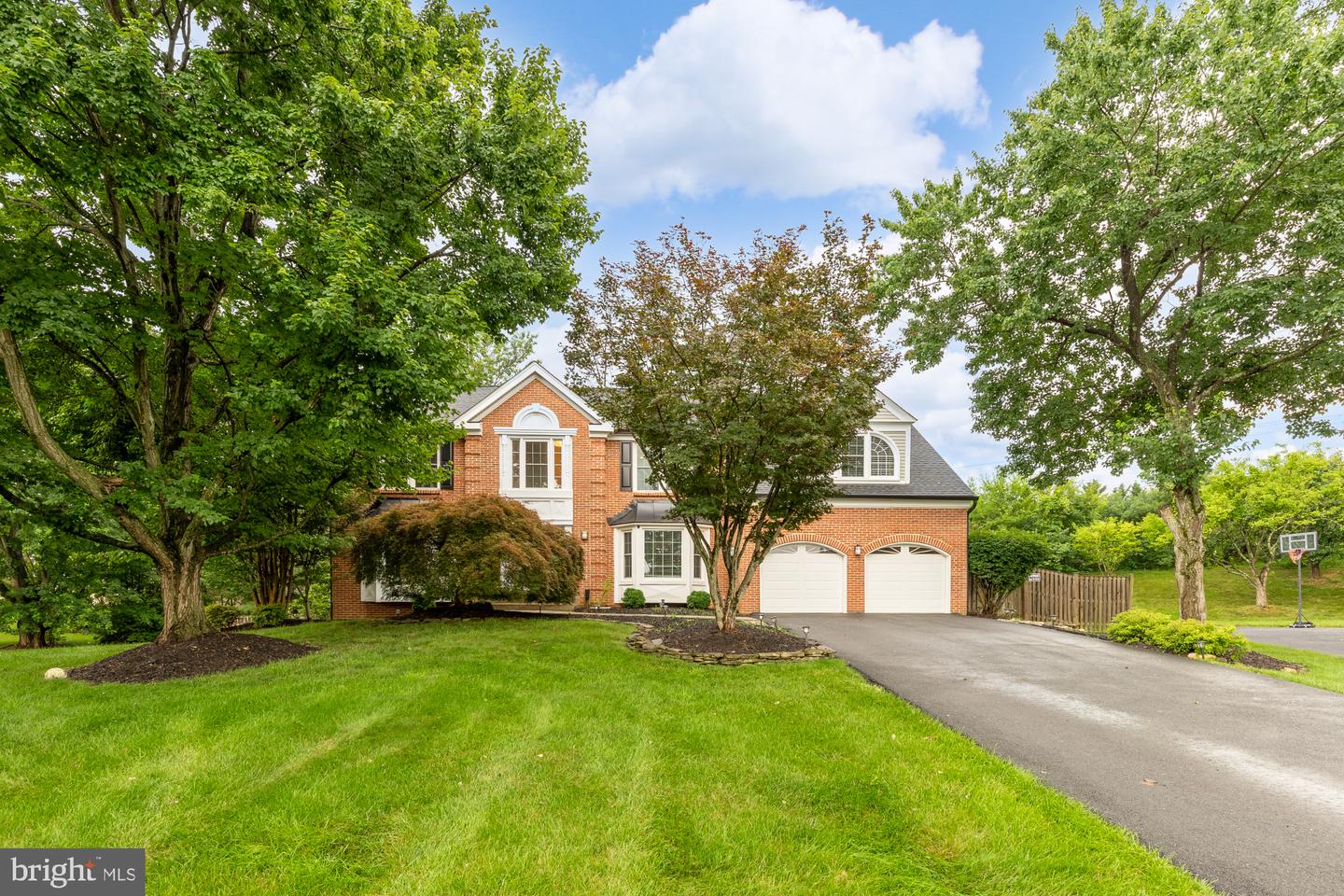 5501 CHESTERMILL CT, FAIRFAX, Virginia 22030, 5 Bedrooms Bedrooms, ,4 BathroomsBathrooms,Residential,For sale,5501 CHESTERMILL CT,VAFX2246010 MLS # VAFX2246010