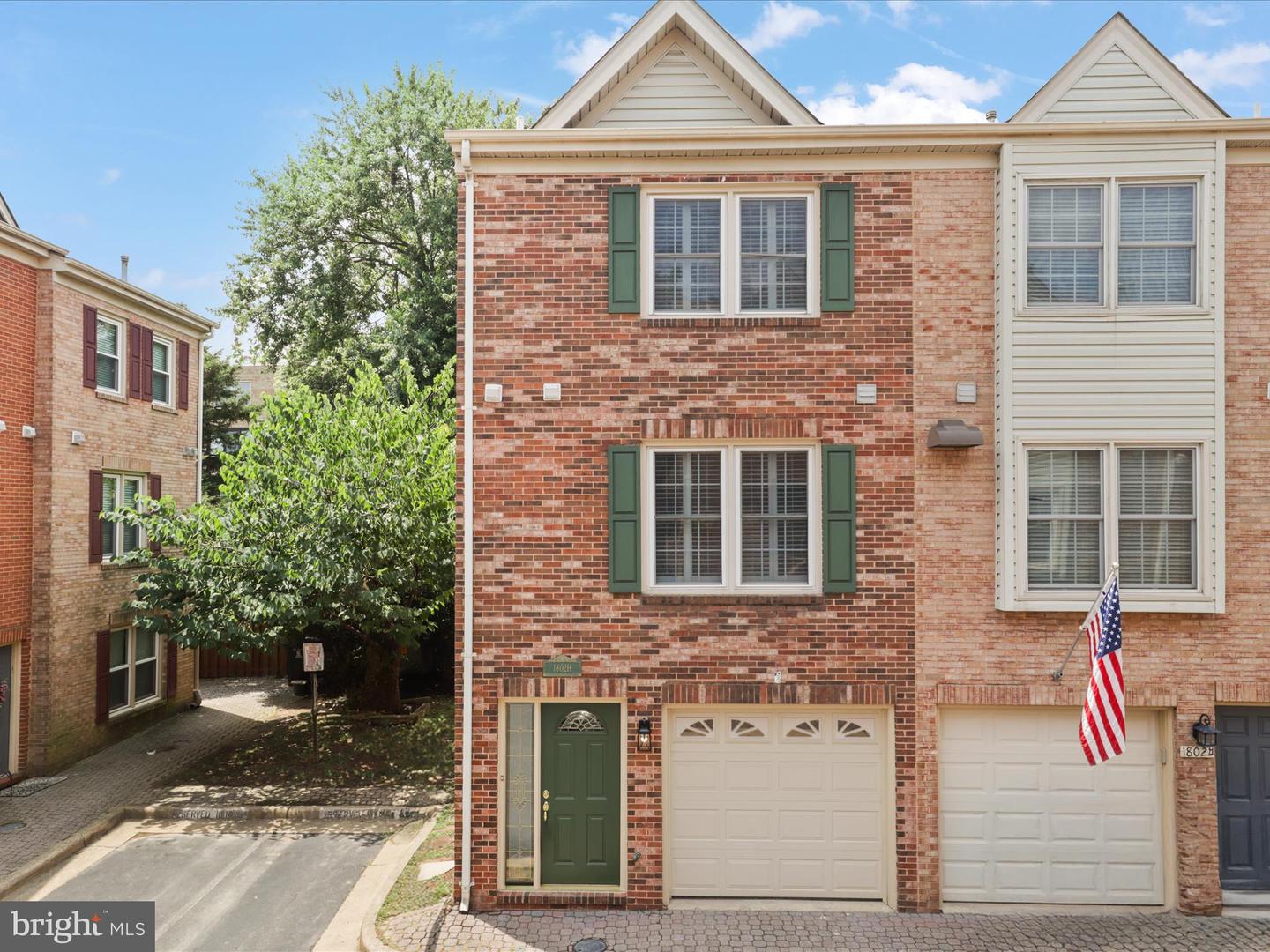 1802-H 9TH ST S, ARLINGTON, Virginia 22204, 3 Bedrooms Bedrooms, ,3 BathroomsBathrooms,Residential,For sale,1802-H 9TH ST S,VAAR2058982 MLS # VAAR2058982