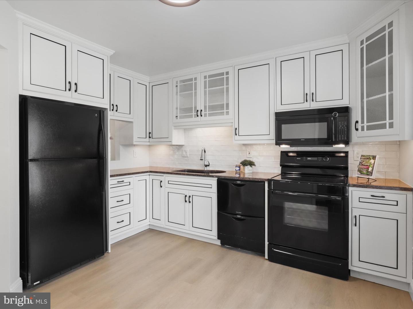1802-H 9TH ST S, ARLINGTON, Virginia 22204, 3 Bedrooms Bedrooms, ,3 BathroomsBathrooms,Residential,For sale,1802-H 9TH ST S,VAAR2058982 MLS # VAAR2058982