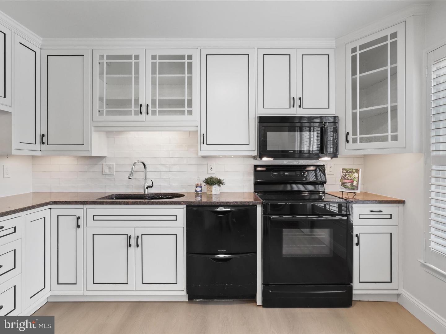 1802-H 9TH ST S, ARLINGTON, Virginia 22204, 3 Bedrooms Bedrooms, ,3 BathroomsBathrooms,Residential,For sale,1802-H 9TH ST S,VAAR2058982 MLS # VAAR2058982