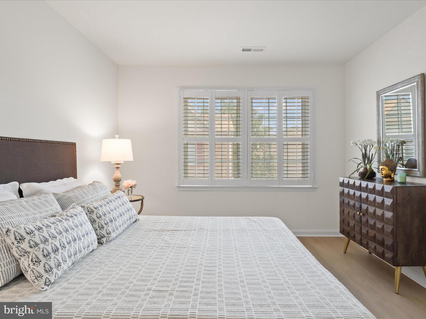 1802-H 9TH ST S, ARLINGTON, Virginia 22204, 3 Bedrooms Bedrooms, ,3 BathroomsBathrooms,Residential,For sale,1802-H 9TH ST S,VAAR2058982 MLS # VAAR2058982