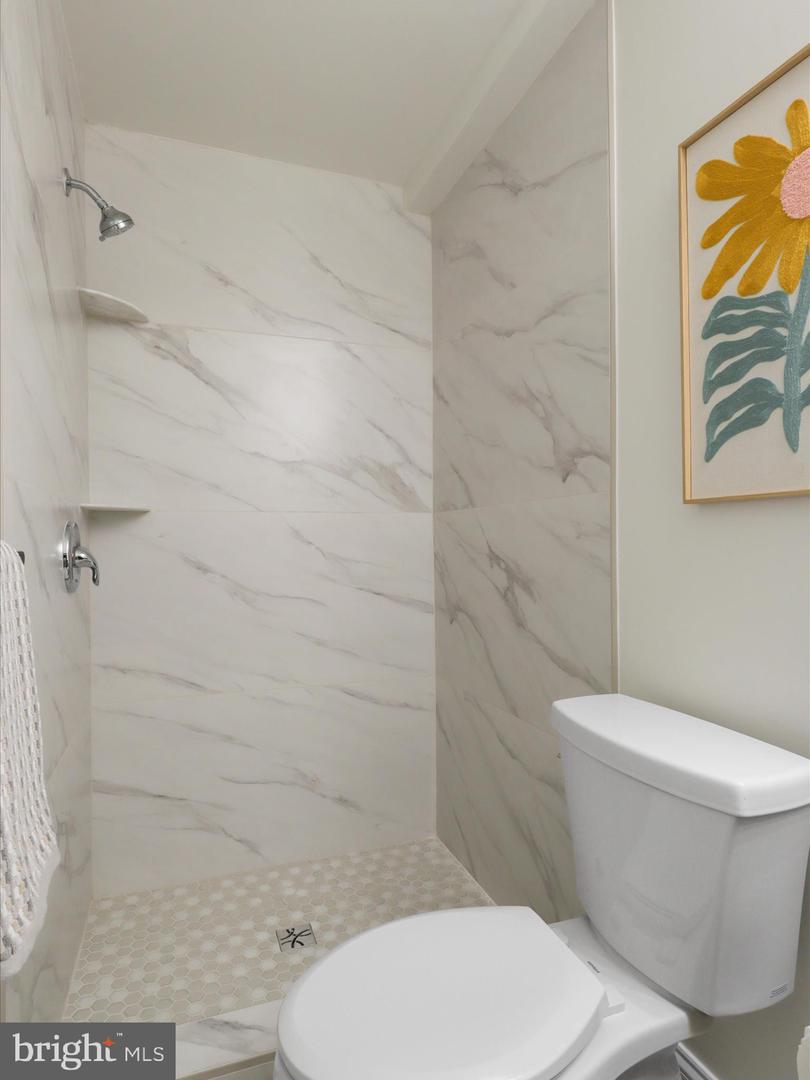 1802-H 9TH ST S, ARLINGTON, Virginia 22204, 3 Bedrooms Bedrooms, ,3 BathroomsBathrooms,Residential,For sale,1802-H 9TH ST S,VAAR2058982 MLS # VAAR2058982