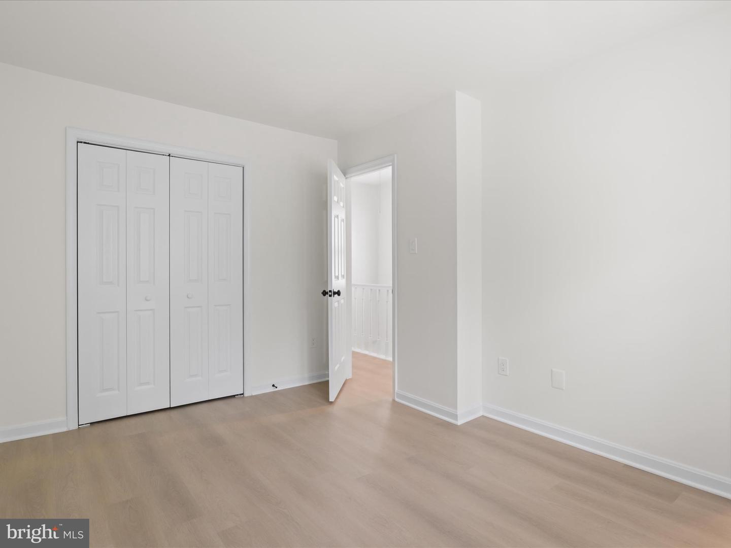 1802-H 9TH ST S, ARLINGTON, Virginia 22204, 3 Bedrooms Bedrooms, ,3 BathroomsBathrooms,Residential,For sale,1802-H 9TH ST S,VAAR2058982 MLS # VAAR2058982