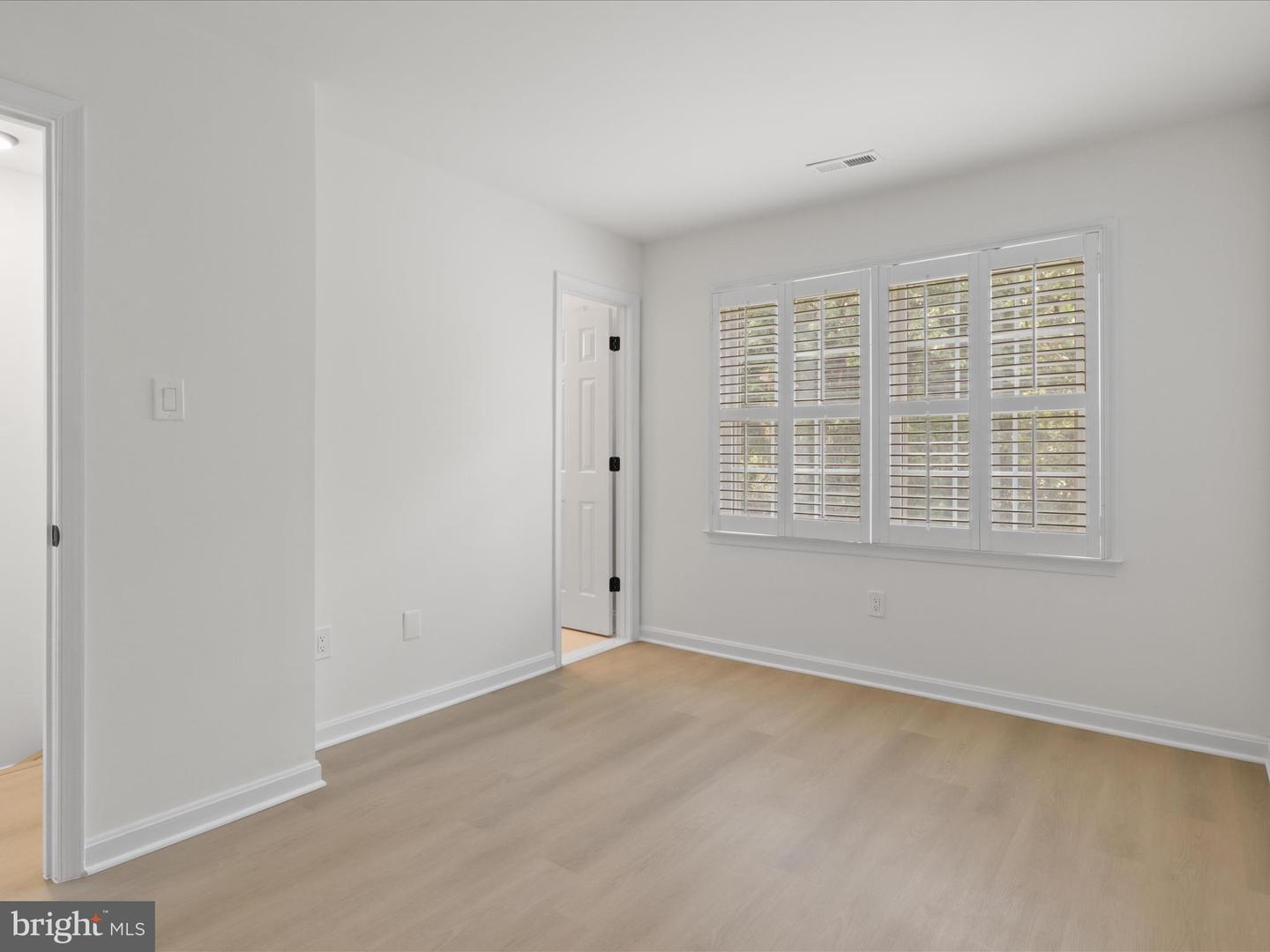 1802-H 9TH ST S, ARLINGTON, Virginia 22204, 3 Bedrooms Bedrooms, ,3 BathroomsBathrooms,Residential,For sale,1802-H 9TH ST S,VAAR2058982 MLS # VAAR2058982