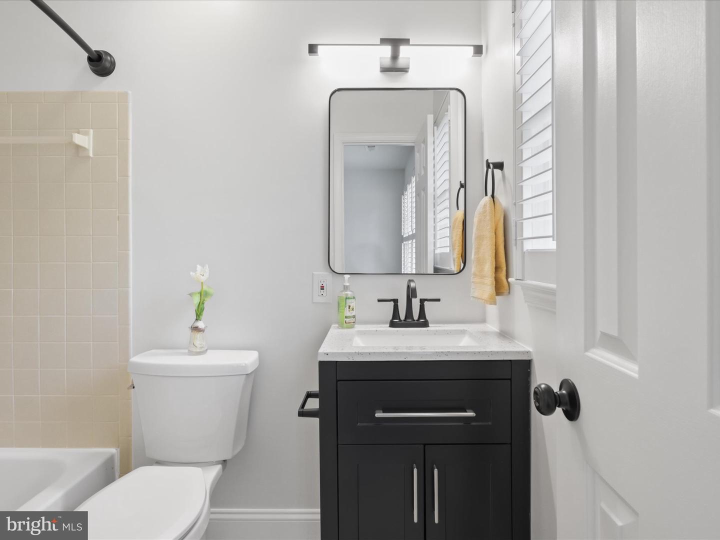 1802-H 9TH ST S, ARLINGTON, Virginia 22204, 3 Bedrooms Bedrooms, ,3 BathroomsBathrooms,Residential,For sale,1802-H 9TH ST S,VAAR2058982 MLS # VAAR2058982