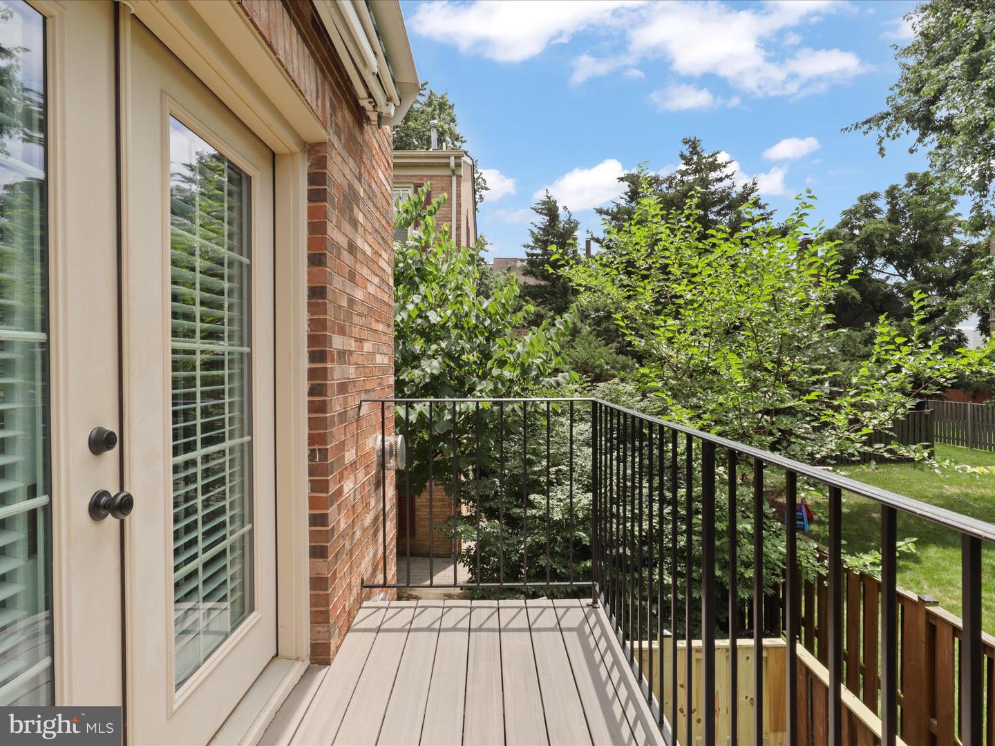 1802-H 9TH ST S, ARLINGTON, Virginia 22204, 3 Bedrooms Bedrooms, ,3 BathroomsBathrooms,Residential,For sale,1802-H 9TH ST S,VAAR2058982 MLS # VAAR2058982