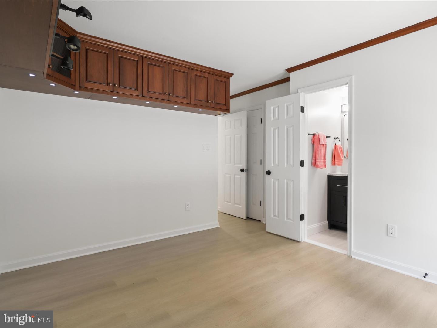 1802-H 9TH ST S, ARLINGTON, Virginia 22204, 3 Bedrooms Bedrooms, ,3 BathroomsBathrooms,Residential,For sale,1802-H 9TH ST S,VAAR2058982 MLS # VAAR2058982