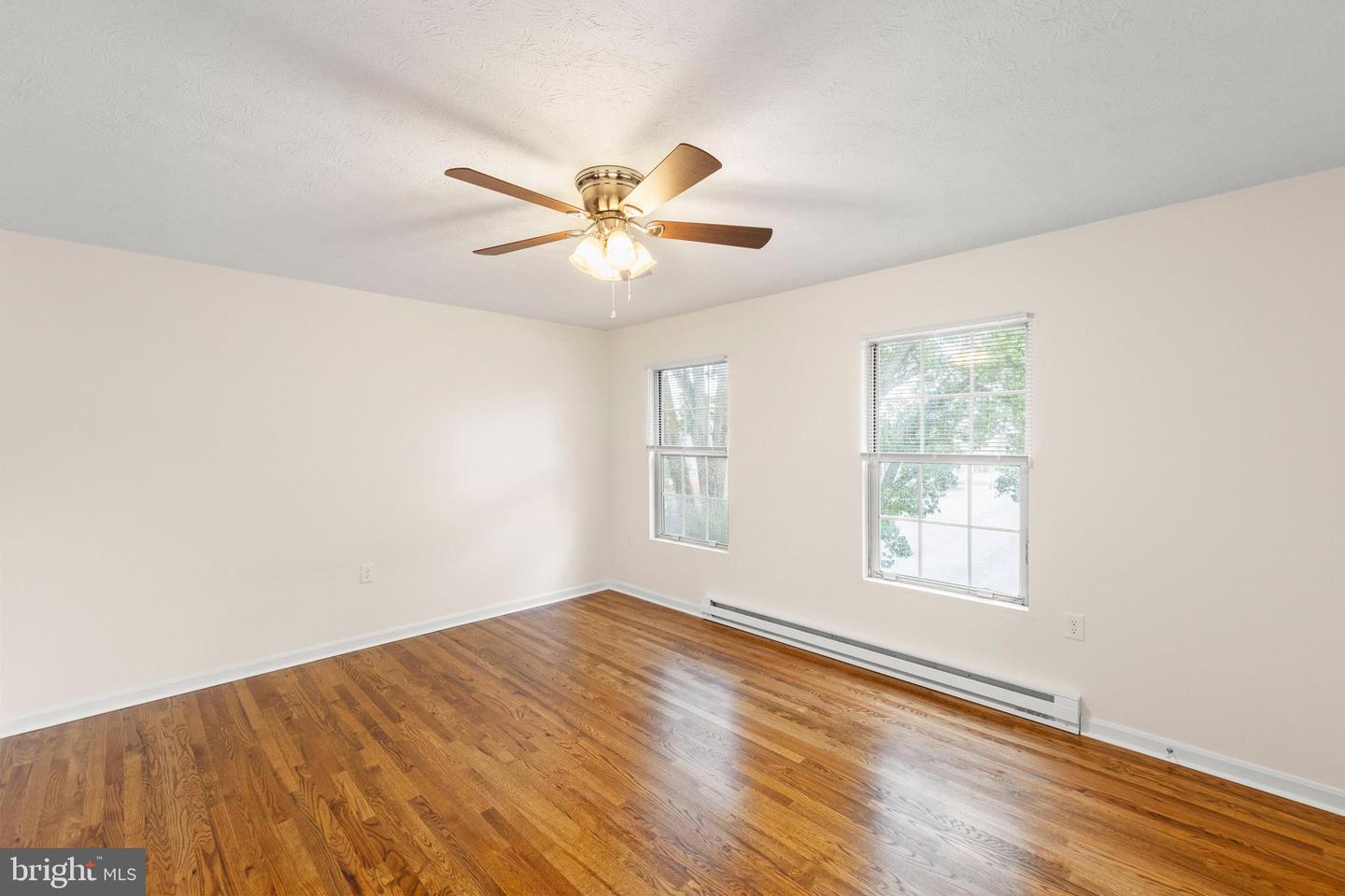 220 NOTTOWAY DR, STEPHENS CITY, Virginia 22655, 2 Bedrooms Bedrooms, ,1 BathroomBathrooms,Residential,For sale,220 NOTTOWAY DR,VAFV2034786 MLS # VAFV2034786