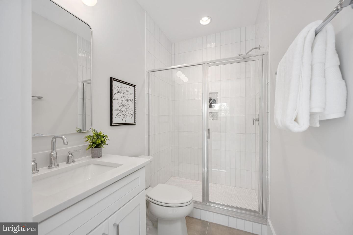 8650 MCHENRY ST, VIENNA, Virginia 22180, 5 Bedrooms Bedrooms, ,5 BathroomsBathrooms,Residential,For sale,8650 MCHENRY ST,VAFX2246966 MLS # VAFX2246966