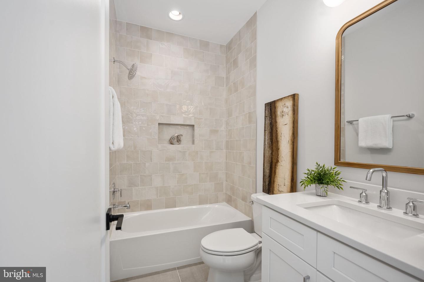 8650 MCHENRY ST, VIENNA, Virginia 22180, 5 Bedrooms Bedrooms, ,5 BathroomsBathrooms,Residential,For sale,8650 MCHENRY ST,VAFX2246966 MLS # VAFX2246966