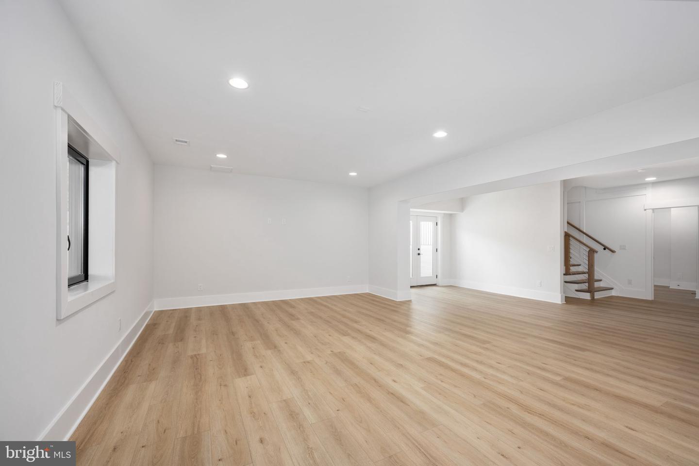 8650 MCHENRY ST, VIENNA, Virginia 22180, 5 Bedrooms Bedrooms, ,5 BathroomsBathrooms,Residential,For sale,8650 MCHENRY ST,VAFX2246966 MLS # VAFX2246966