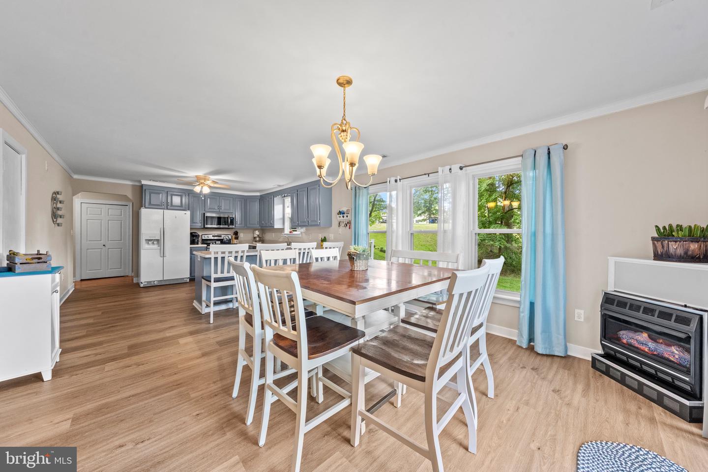 10050 S GENERAL BLVD, NORTH CHESTERFIELD, Virginia 23224, 4 Bedrooms Bedrooms, 6 Rooms Rooms,2 BathroomsBathrooms,Residential,For sale,10050 S GENERAL BLVD,VACF2001186 MLS # VACF2001186