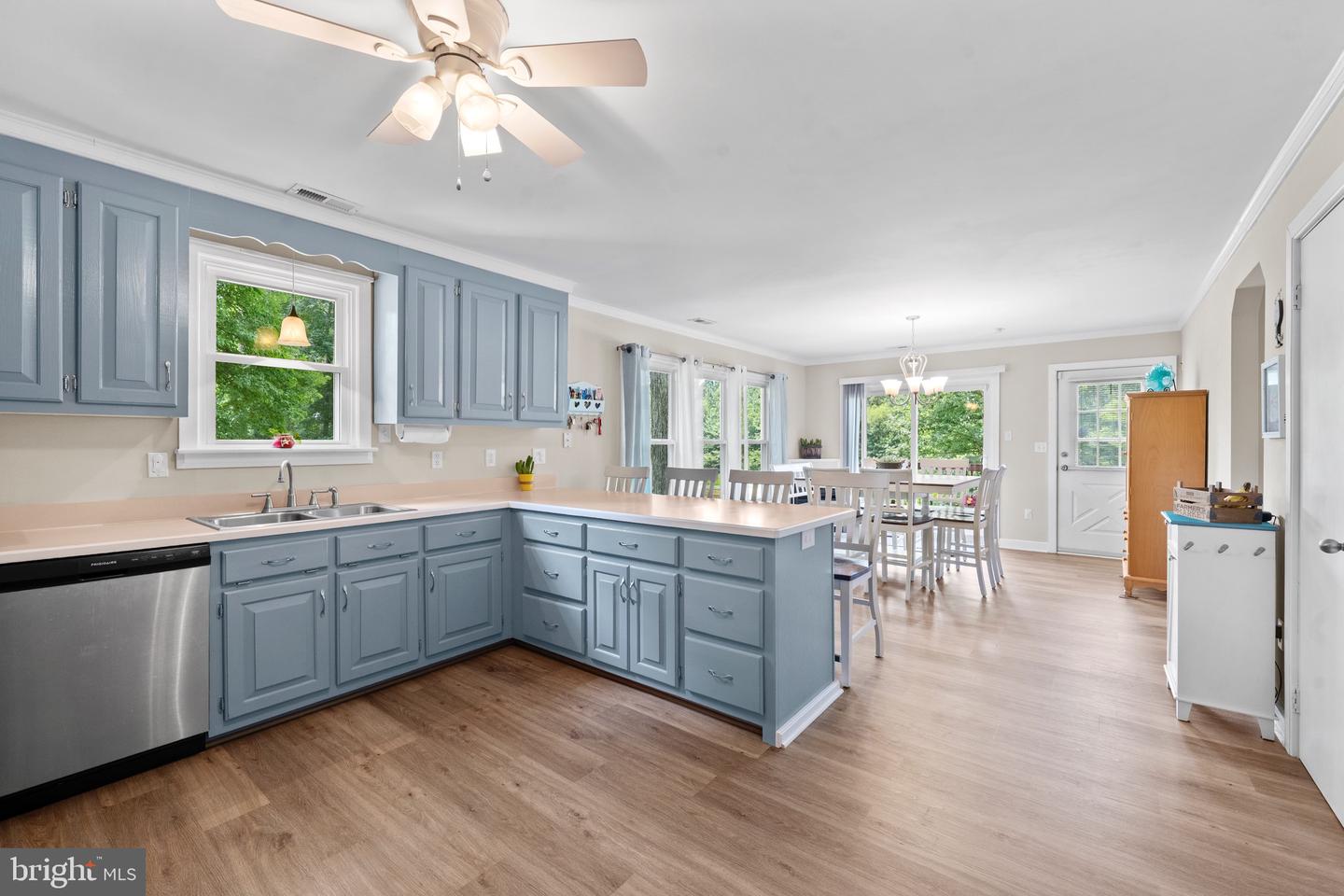 10050 S GENERAL BLVD, NORTH CHESTERFIELD, Virginia 23224, 4 Bedrooms Bedrooms, 6 Rooms Rooms,2 BathroomsBathrooms,Residential,For sale,10050 S GENERAL BLVD,VACF2001186 MLS # VACF2001186