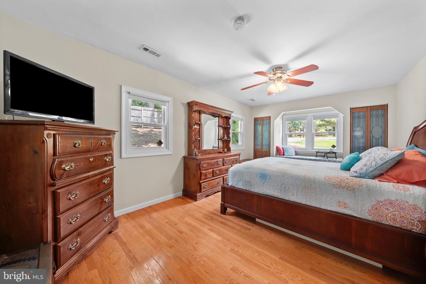 10050 S GENERAL BLVD, NORTH CHESTERFIELD, Virginia 23224, 4 Bedrooms Bedrooms, 6 Rooms Rooms,2 BathroomsBathrooms,Residential,For sale,10050 S GENERAL BLVD,VACF2001186 MLS # VACF2001186