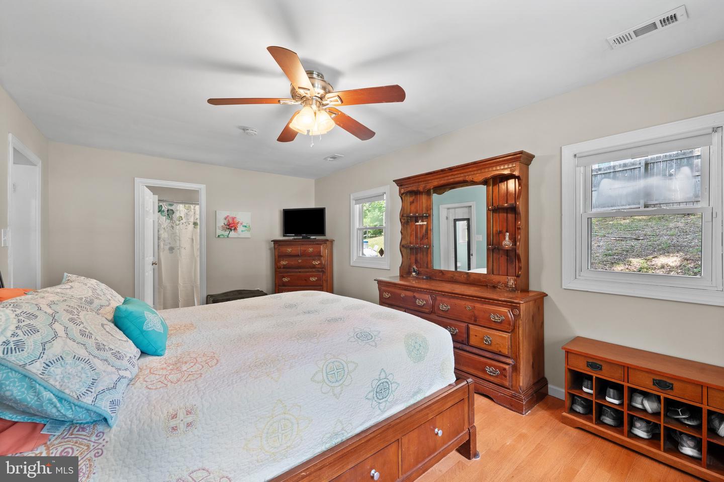 10050 S GENERAL BLVD, NORTH CHESTERFIELD, Virginia 23224, 4 Bedrooms Bedrooms, 6 Rooms Rooms,2 BathroomsBathrooms,Residential,For sale,10050 S GENERAL BLVD,VACF2001186 MLS # VACF2001186