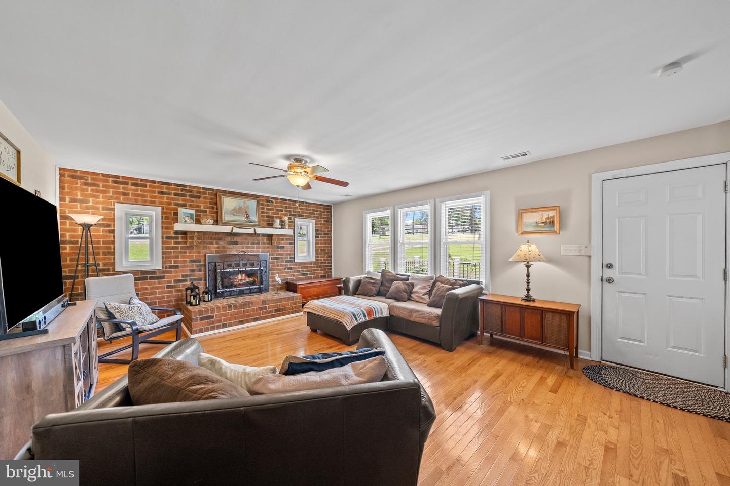 10050 S GENERAL BLVD, NORTH CHESTERFIELD, Virginia 23224, 4 Bedrooms Bedrooms, 6 Rooms Rooms,2 BathroomsBathrooms,Residential,For sale,10050 S GENERAL BLVD,VACF2001186 MLS # VACF2001186