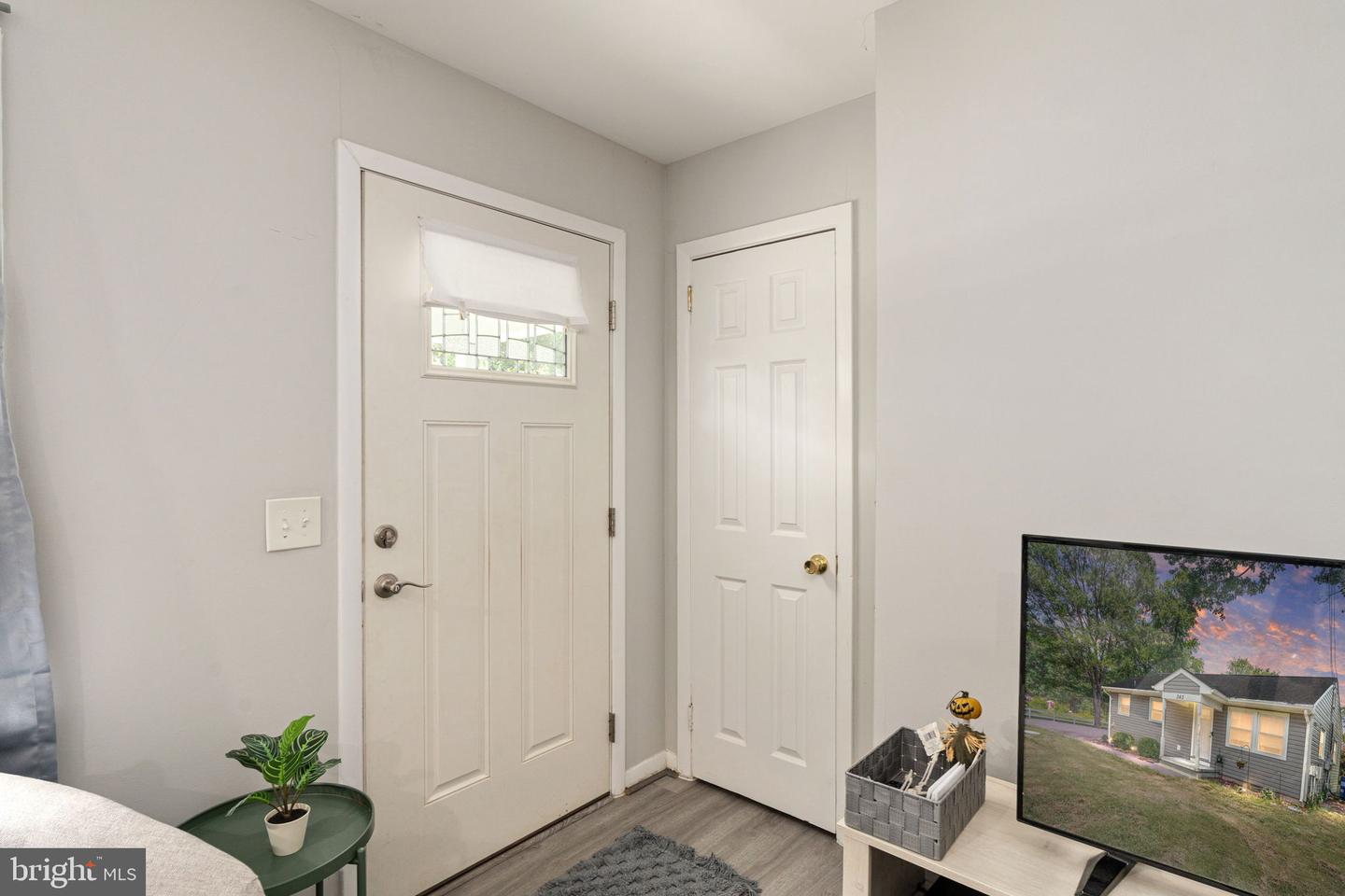 343 FOREST LANE RD, FREDERICKSBURG, Virginia 22405, 3 Bedrooms Bedrooms, ,1 BathroomBathrooms,Residential,For sale,343 FOREST LANE RD,VAST2039740 MLS # VAST2039740