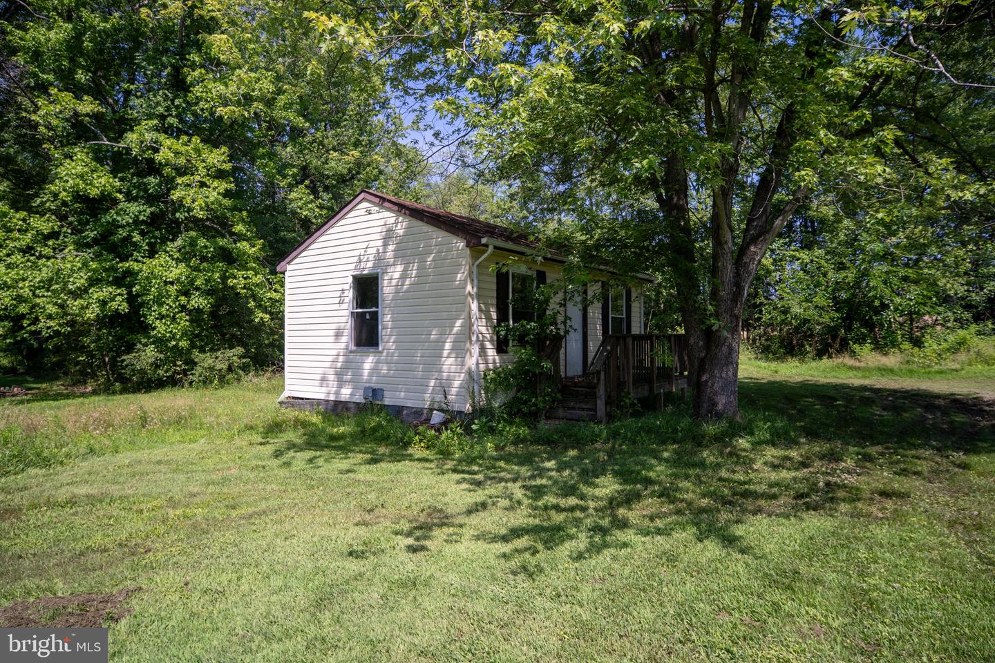 343 FOREST LANE RD, FREDERICKSBURG, Virginia 22405, 3 Bedrooms Bedrooms, ,1 BathroomBathrooms,Residential,For sale,343 FOREST LANE RD,VAST2039740 MLS # VAST2039740