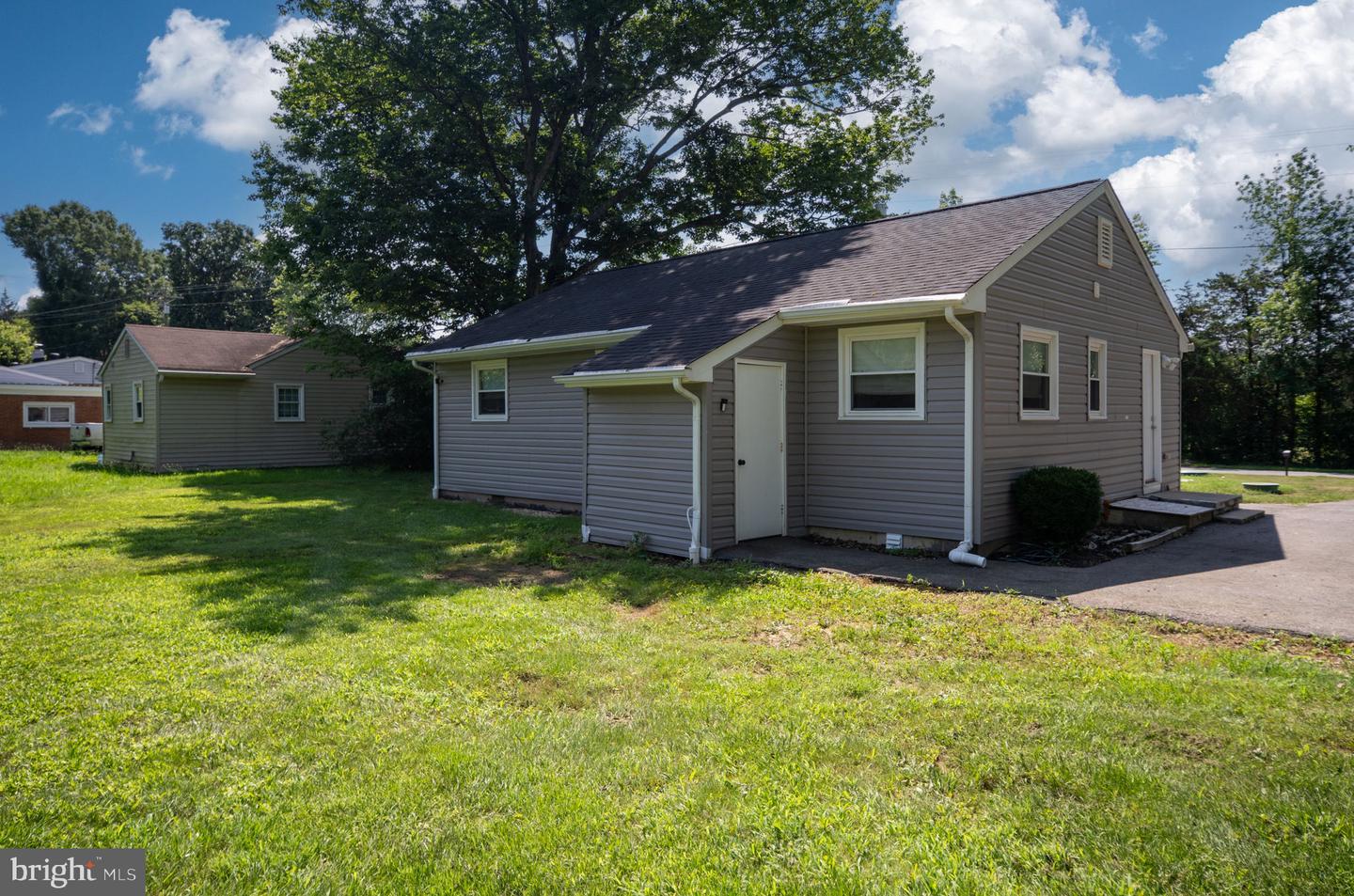 343 FOREST LANE RD, FREDERICKSBURG, Virginia 22405, 3 Bedrooms Bedrooms, ,1 BathroomBathrooms,Residential,For sale,343 FOREST LANE RD,VAST2039740 MLS # VAST2039740