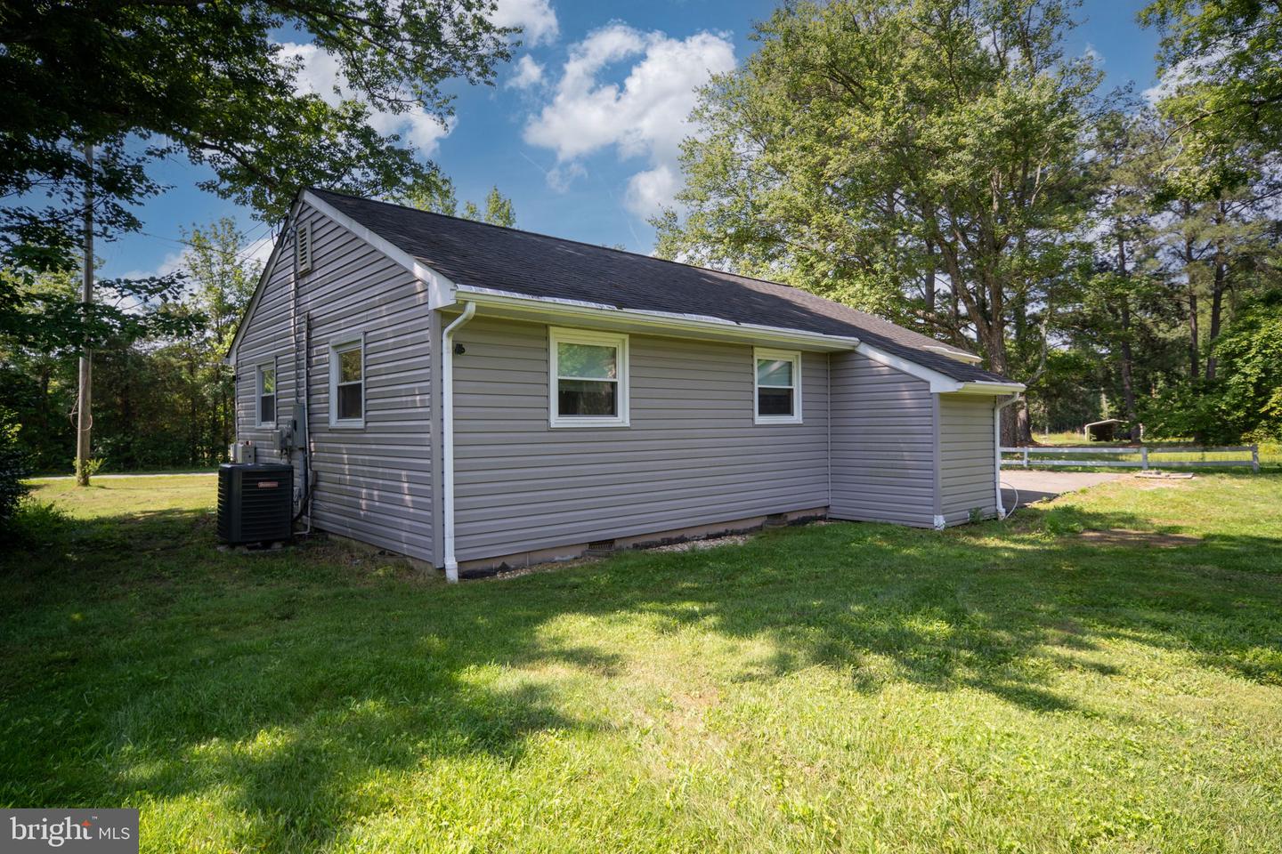 343 FOREST LANE RD, FREDERICKSBURG, Virginia 22405, 3 Bedrooms Bedrooms, ,1 BathroomBathrooms,Residential,For sale,343 FOREST LANE RD,VAST2039740 MLS # VAST2039740