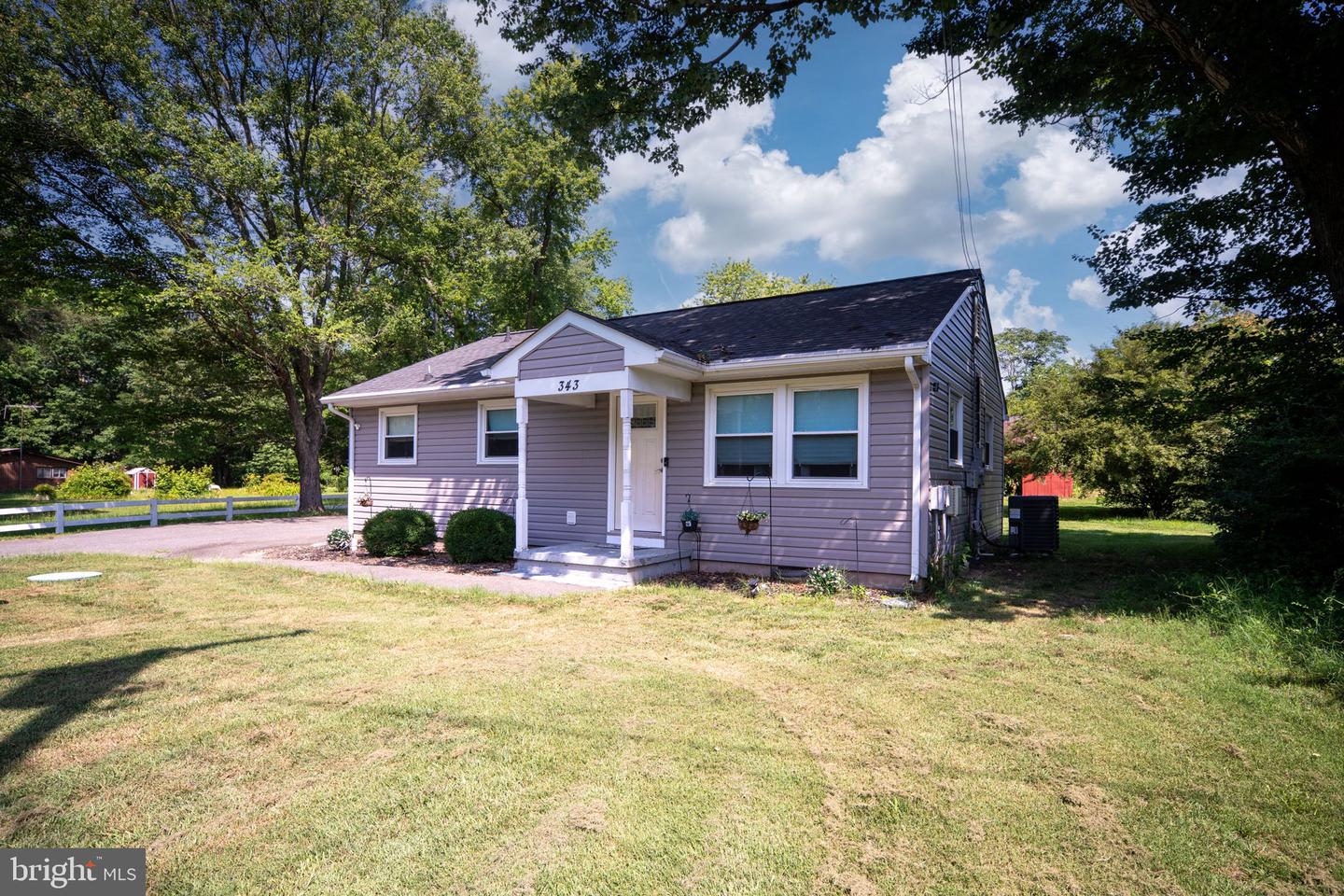 343 FOREST LANE RD, FREDERICKSBURG, Virginia 22405, 3 Bedrooms Bedrooms, ,1 BathroomBathrooms,Residential,For sale,343 FOREST LANE RD,VAST2039740 MLS # VAST2039740