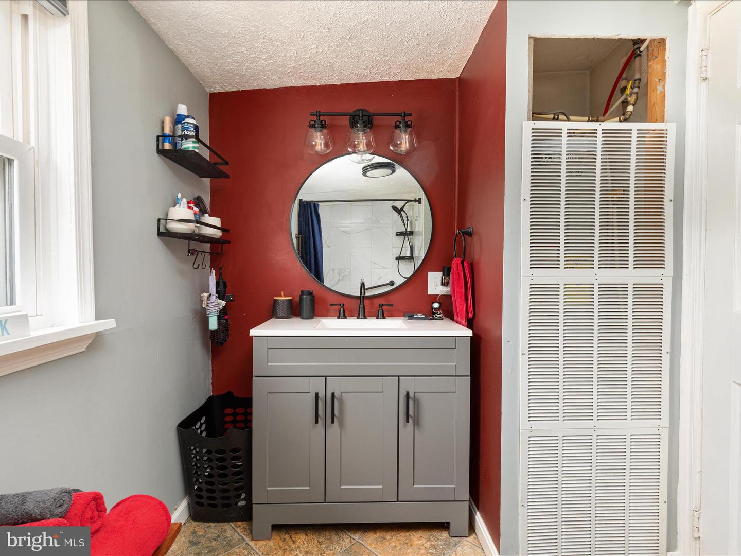 10399 S MIDDLE RD, EDINBURG, Virginia 22824, 3 Bedrooms Bedrooms, ,2 BathroomsBathrooms,Residential,For sale,10399 S MIDDLE RD,VASH2011698 MLS # VASH2011698
