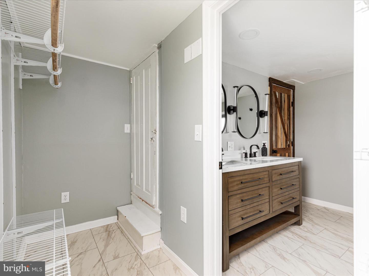 10399 S MIDDLE RD, EDINBURG, Virginia 22824, 3 Bedrooms Bedrooms, ,2 BathroomsBathrooms,Residential,For sale,10399 S MIDDLE RD,VASH2011698 MLS # VASH2011698