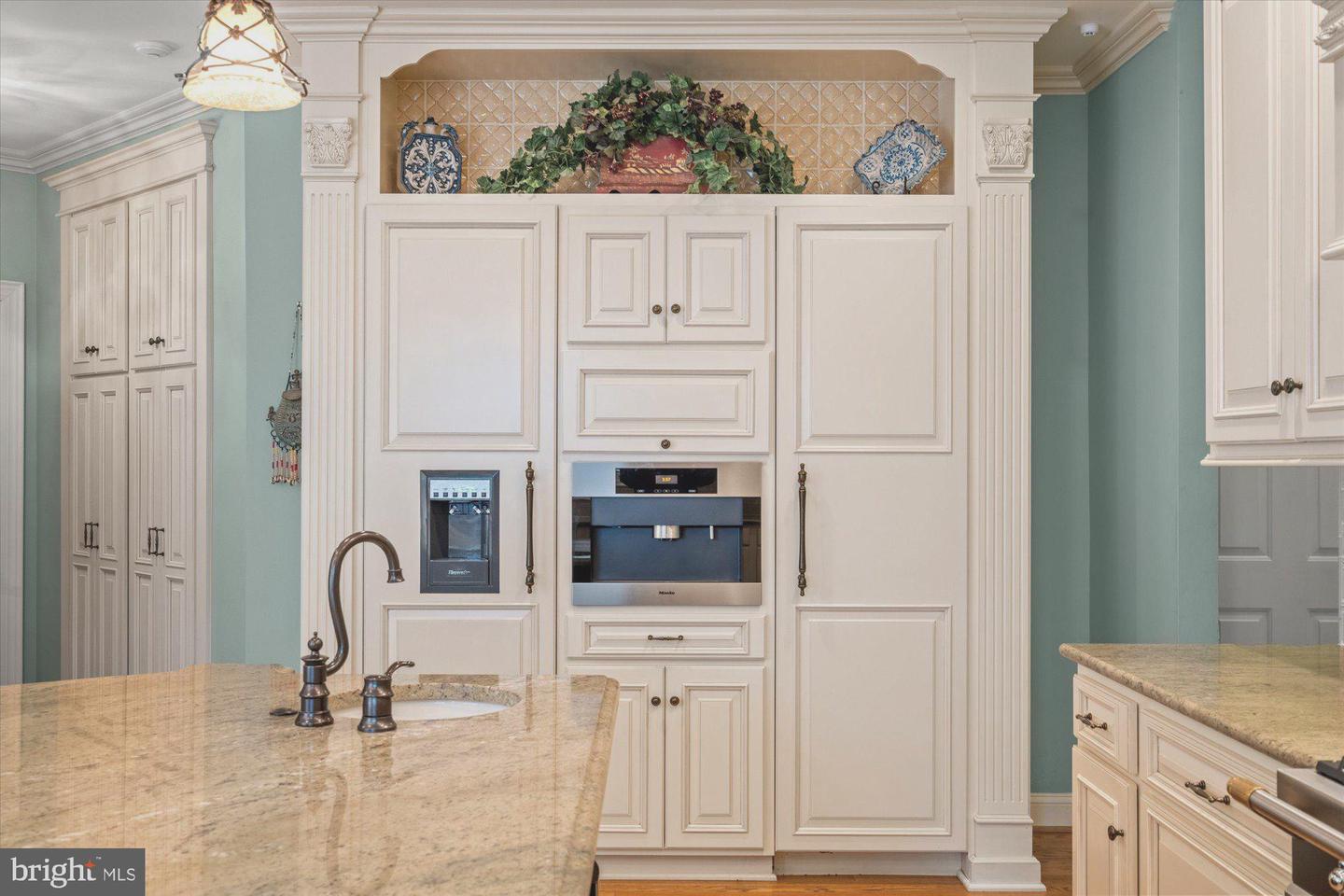 1106 HOBNAIL CT, GREAT FALLS, Virginia 22066, 6 Bedrooms Bedrooms, ,5 BathroomsBathrooms,Residential,For sale,1106 HOBNAIL CT,VAFX2247294 MLS # VAFX2247294