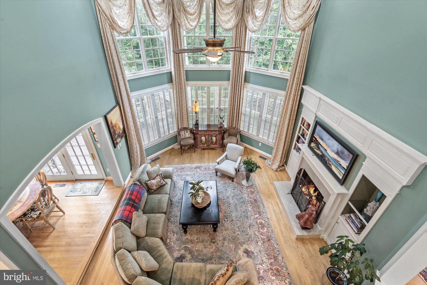1106 HOBNAIL CT, GREAT FALLS, Virginia 22066, 6 Bedrooms Bedrooms, ,5 BathroomsBathrooms,Residential,For sale,1106 HOBNAIL CT,VAFX2247294 MLS # VAFX2247294