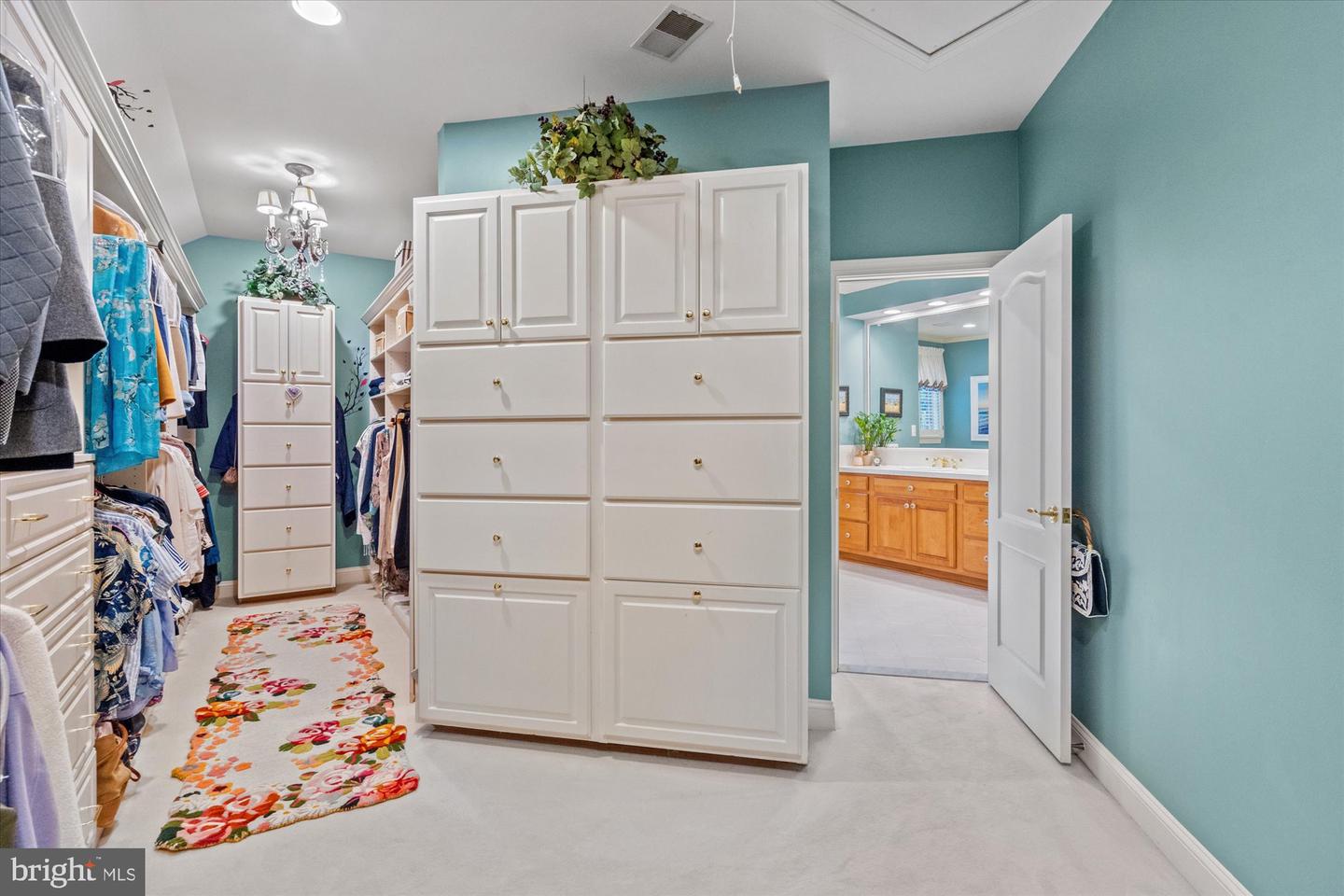 1106 HOBNAIL CT, GREAT FALLS, Virginia 22066, 6 Bedrooms Bedrooms, ,5 BathroomsBathrooms,Residential,For sale,1106 HOBNAIL CT,VAFX2247294 MLS # VAFX2247294