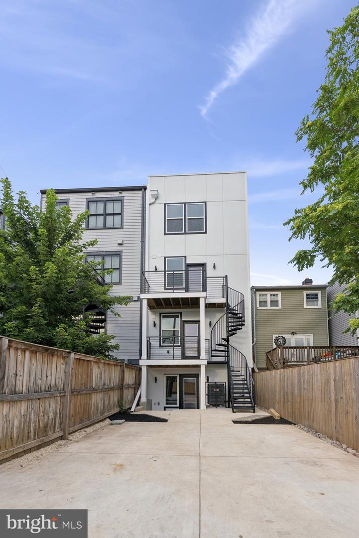 2608 4TH ST NE #1, WASHINGTON, District Of Columbia 20002, 3 Bedrooms Bedrooms, ,3 BathroomsBathrooms,Residential,For sale,2608 4TH ST NE #1,DCDC2205744 MLS # DCDC2205744